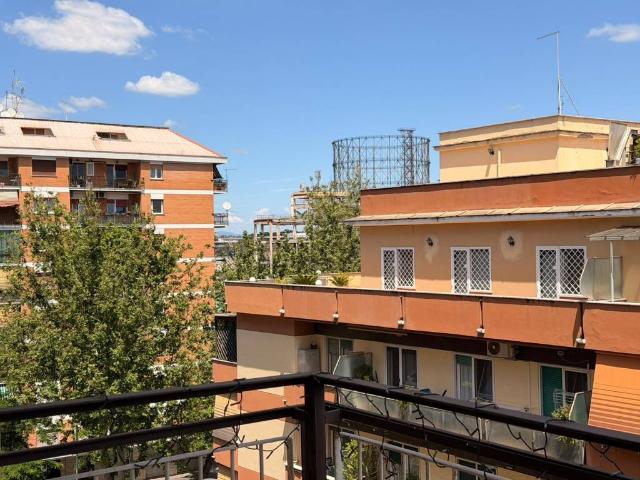 Appartamento in vendita a Municipio Roma XI, Roma Capitale