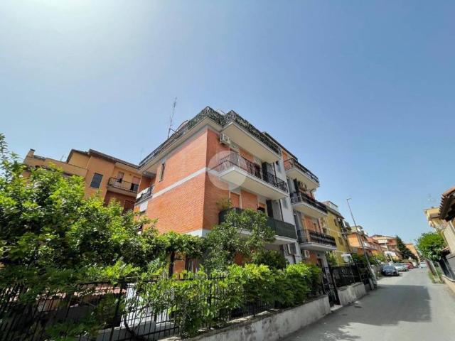 Appartamento in vendita a Municipio Roma VI, Roma Capitale