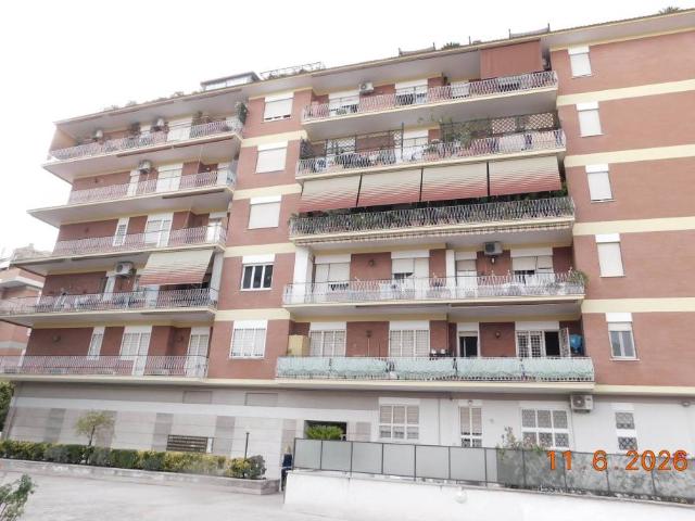 Appartamento in vendita a Municipio Roma V, Roma Capitale