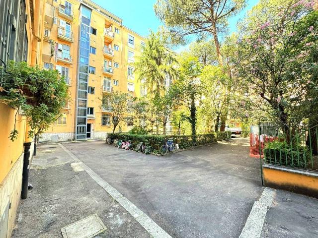 Appartamento in vendita a Municipio Roma VII, Roma Capitale