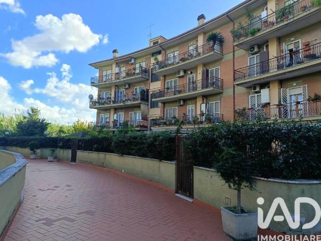 Appartamento in vendita a Morena, Roma