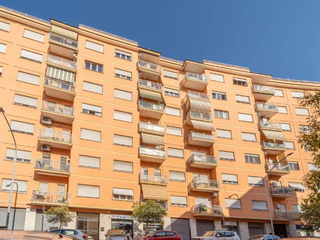 Appartamento in vendita a Municipio Roma VII, Roma Capitale