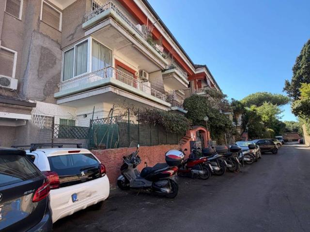 Appartamento in vendita a Municipio Roma XV, Roma Capitale