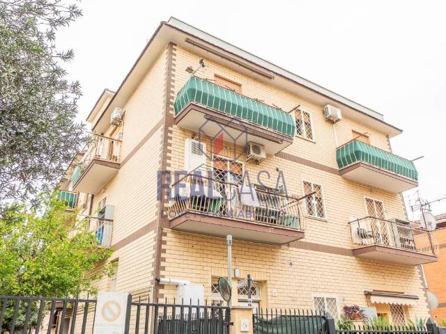 Appartamento in vendita a Torrenova, Roma Capitale