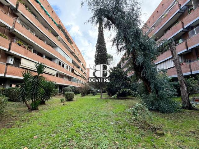 Appartamento in vendita a Municipio Roma IX, Roma Capitale