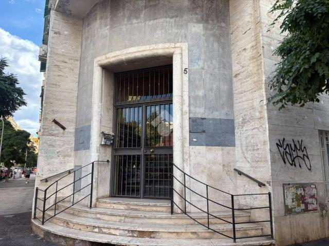 Appartamento in vendita a Municipio Roma VII, Roma Capitale