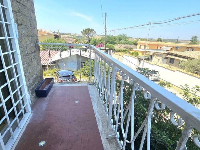Appartamento in vendita a Fontignani, Roma Capitale
