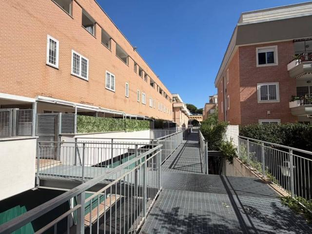 Appartamento in vendita a Acilia Sud, Roma