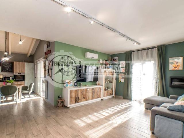 Appartamento in vendita a Prato Fiorito, Roma Capitale