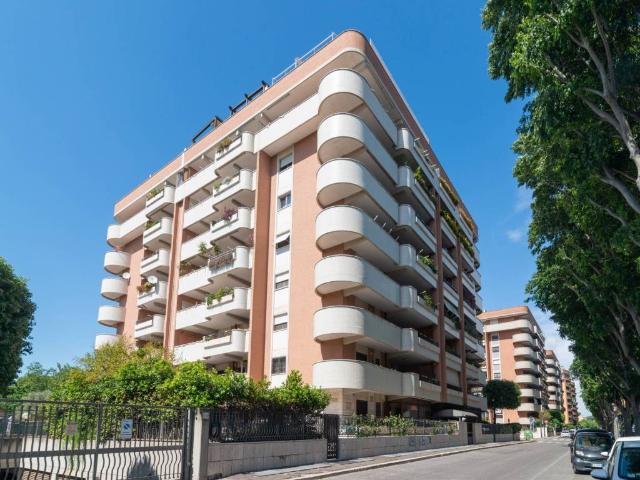 Appartamento in vendita a Municipio Roma IX, Roma Capitale