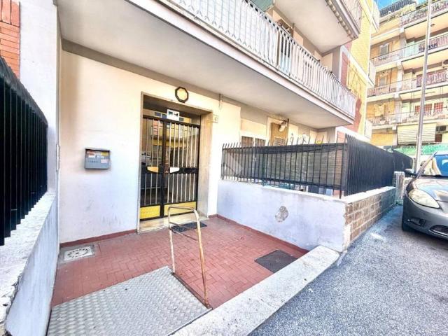 Appartamento in vendita a Municipio Roma V, Roma