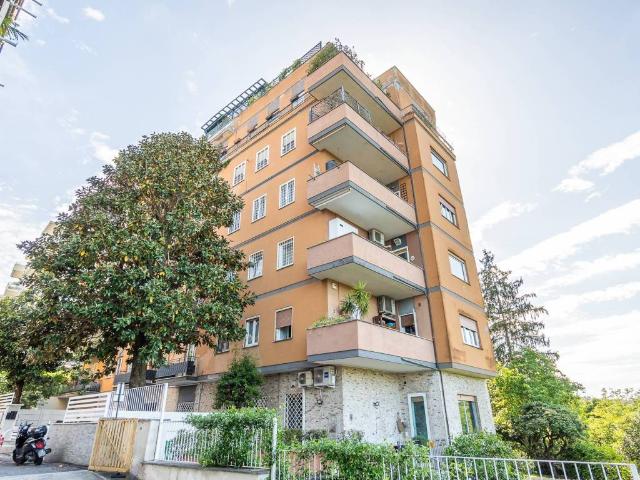 Appartamento in vendita a Municipio Roma XV, Roma Capitale