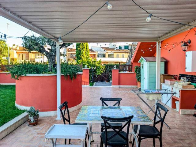 Villa Schiera in vendita a Mostacciano, Roma Capitale