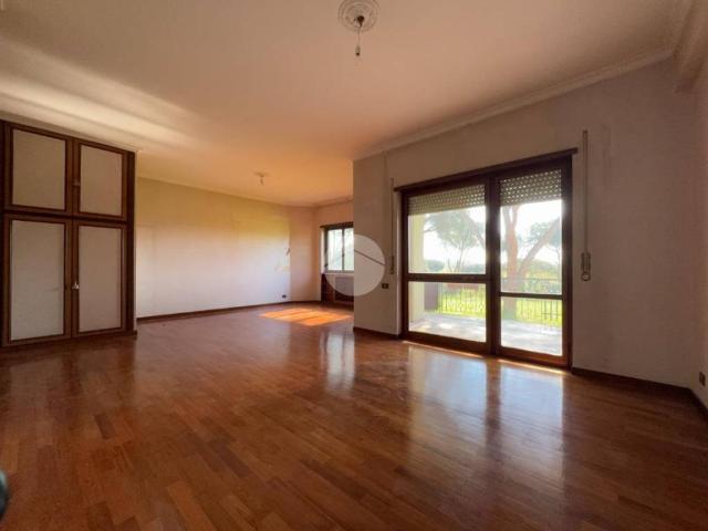 Appartamento in vendita a Mostacciano, Roma Capitale