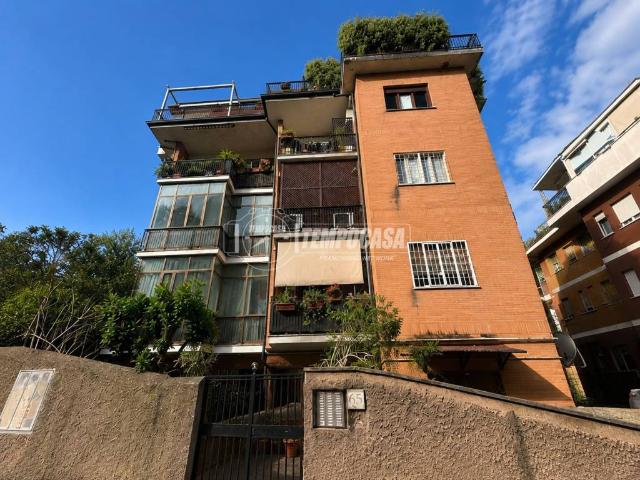 Appartamento in vendita a Municipio Roma XV, Roma Capitale