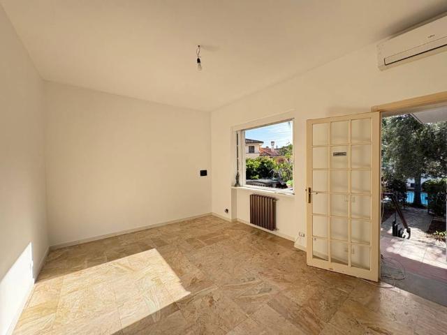 Appartamento in vendita a Castel Fusano, Roma