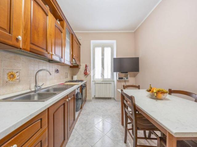Appartamento in vendita a Municipio Roma VI, Roma Capitale