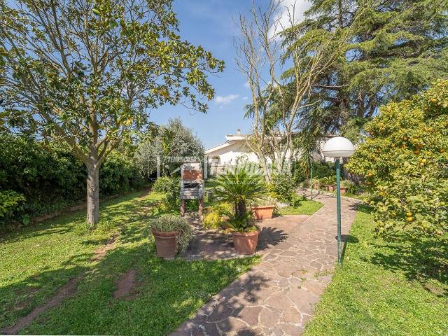 Appartamento in vendita a Castel di Decima, Roma