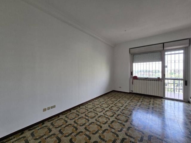Appartamento in vendita a Axa, Roma Capitale
