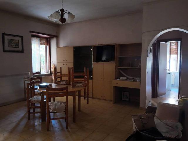 Appartamento in vendita a Villaggio Breda, Roma Capitale