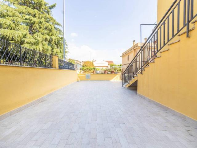 Appartamento in vendita a Finocchio, Roma Capitale