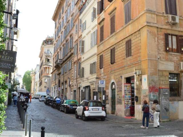 Appartamento in vendita a Municipio Roma I, Roma Capitale