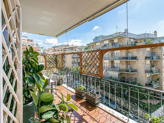 Appartamento in vendita a Casetta Mattei, Roma
