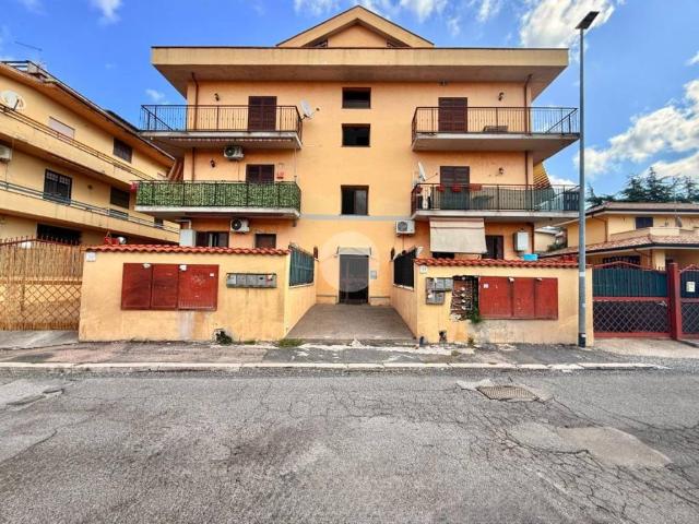 Appartamento in vendita a Torre Angela, Roma