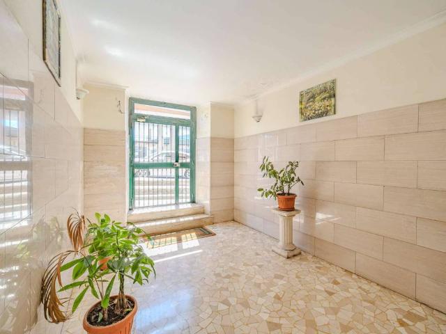 Appartamento in vendita a Garbatella, Roma