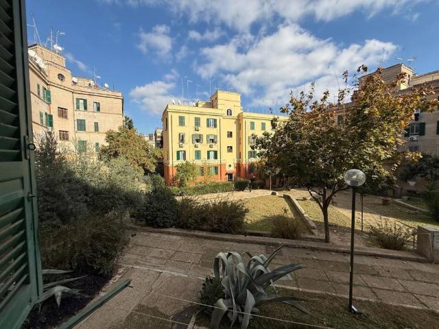 Appartamento in vendita a Municipio Roma VIII, Roma Capitale