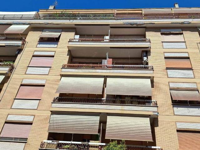 Appartamento in vendita a Lido di Ostia, Roma Capitale