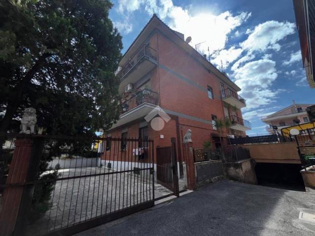 Appartamento in vendita a Romanina, Roma