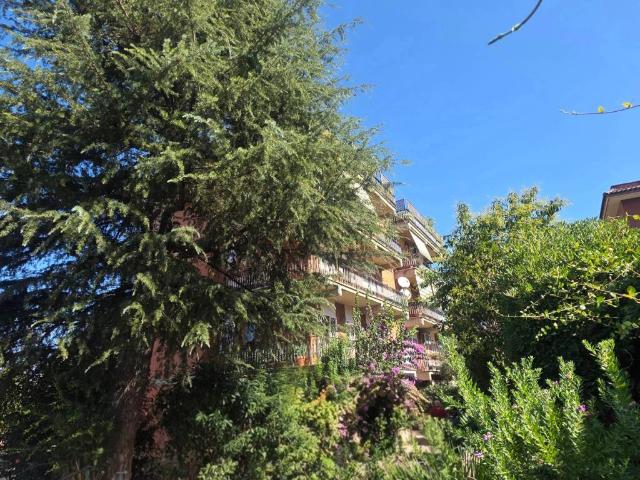 Appartamento in vendita a Casetta Mattei, Roma