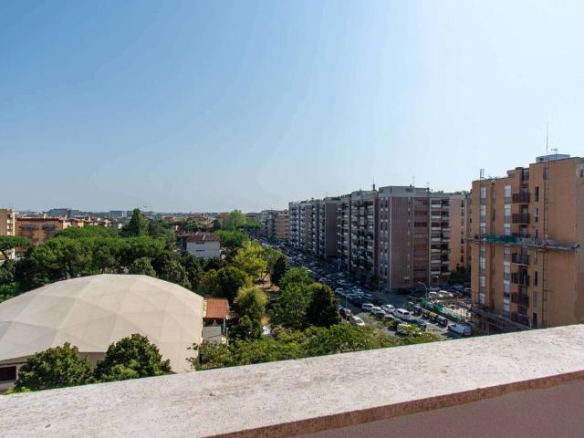 Appartamento in vendita a Montagnola, Roma
