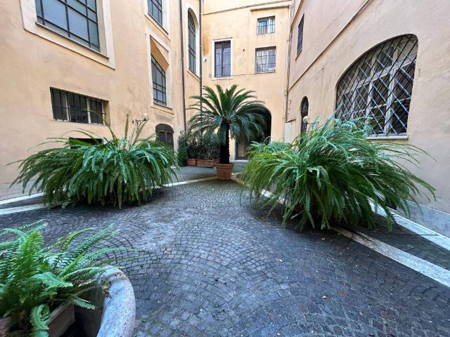 Appartamento in vendita a Municipio Roma I, Roma Capitale