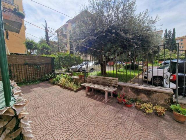 Appartamento in vendita a Municipio Roma VII, Roma Capitale