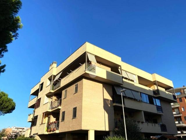 Appartamento in vendita a Municipio Roma VI, Roma Capitale
