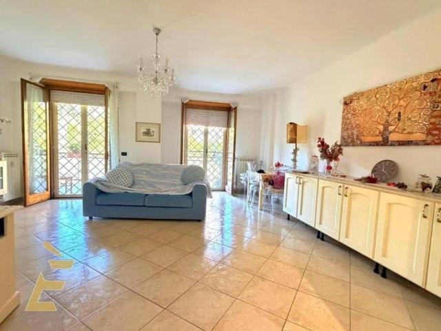 Appartamento in vendita a Torrino, Roma