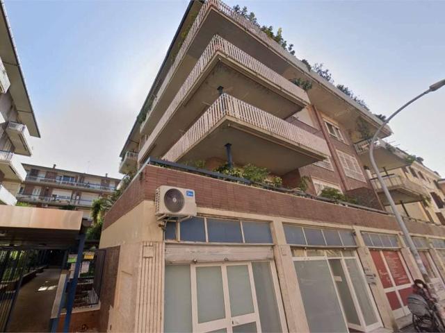 Appartamento in vendita a Municipio Roma VII, Roma Capitale