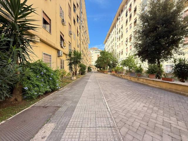 Appartamento in vendita a Municipio Roma VII, Roma Capitale