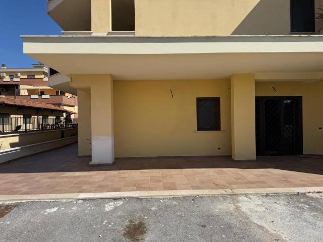 Appartamento in vendita a Stagni di Ostia, Roma Capitale