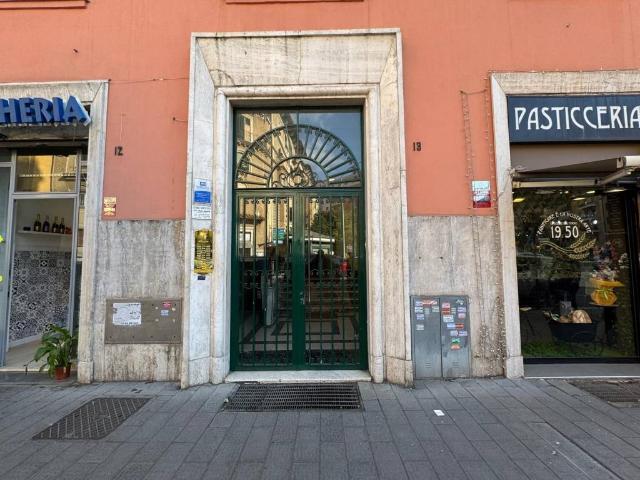 Appartamento in vendita a Municipio Roma VII, Roma Capitale