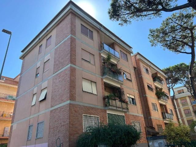 Appartamento in vendita a Roma, Lido di Ostia Levante