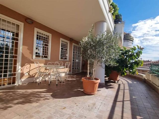 Appartamento in vendita a Mostacciano, Roma Capitale