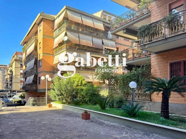 Appartamento in vendita a Collatino, Roma