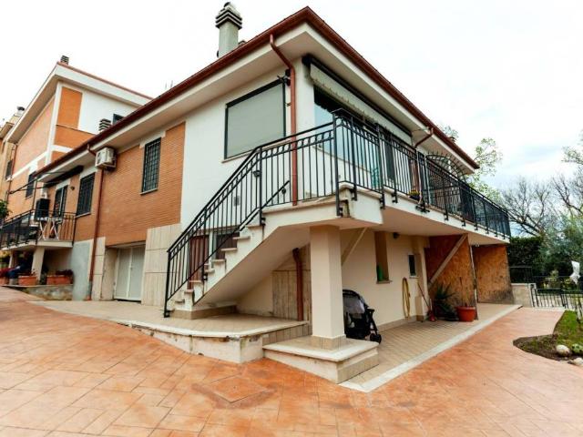 Appartamento in vendita a Municipio Roma IX, Roma Capitale