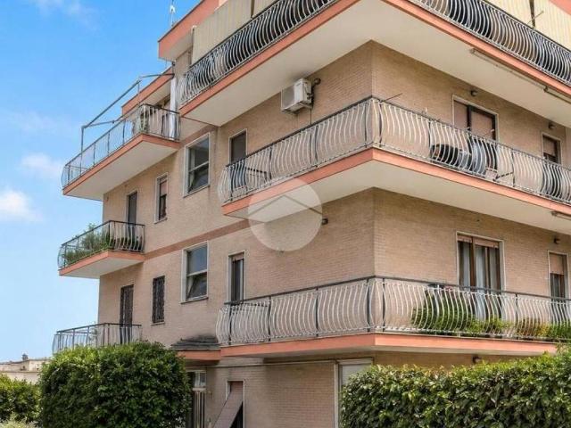 Appartamento in vendita a Prato Fiorito, Roma Capitale