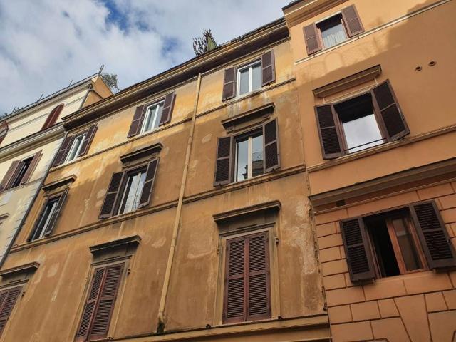 Appartamento in vendita a Trevi, Roma