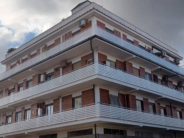Appartamento in vendita a Municipio Roma X, Roma Capitale