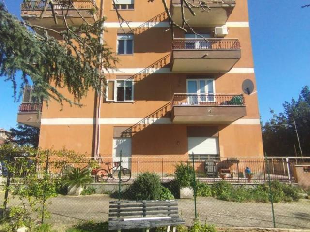 Appartamento in vendita a Municipio Roma XV, Roma Capitale